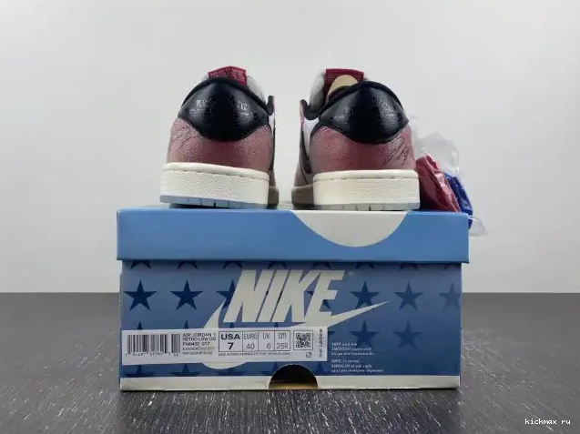 Rep 1 JORDAN X LOW ROOM OG 'RED AIR TROPHY FN0432-017 BLACK' 0502
